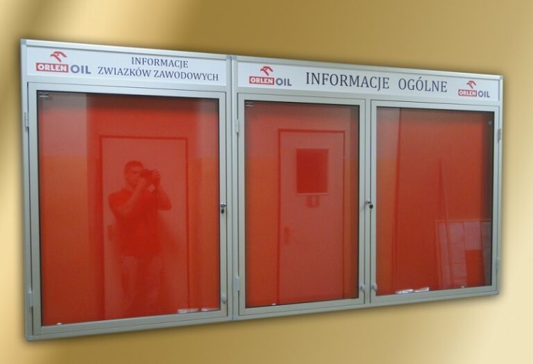 Realizacje gablot informacyjnych